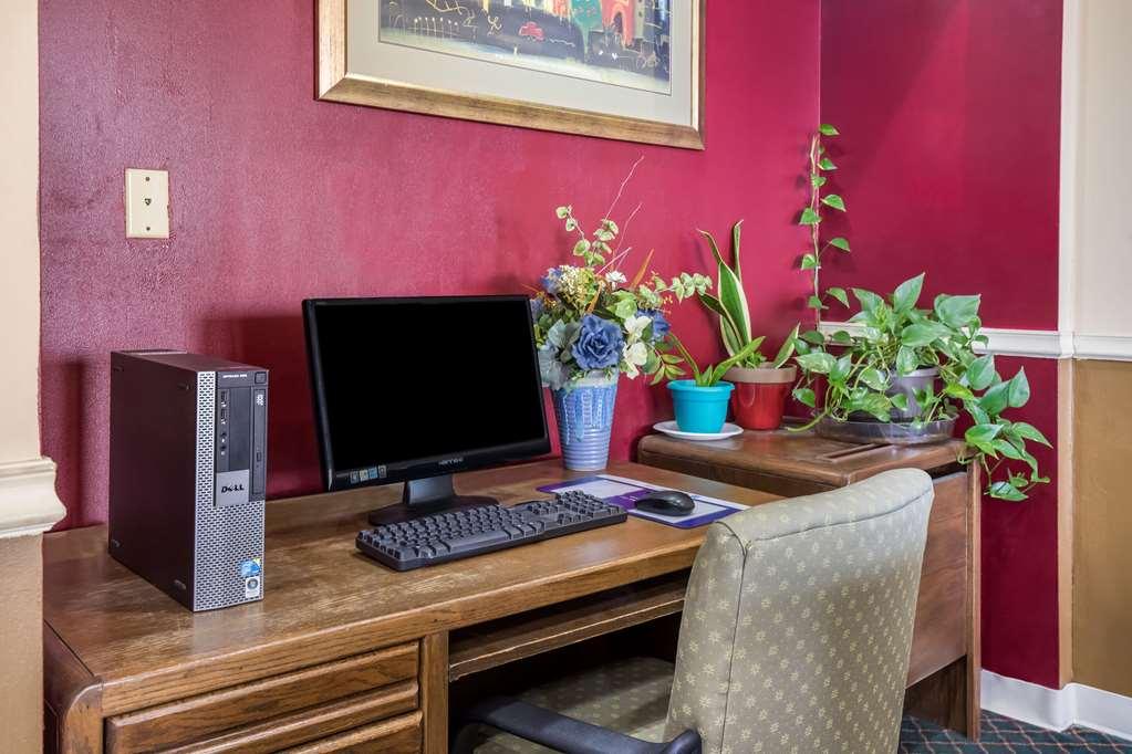 Econo Lodge Inn&Suites East Knoxville Servizi foto