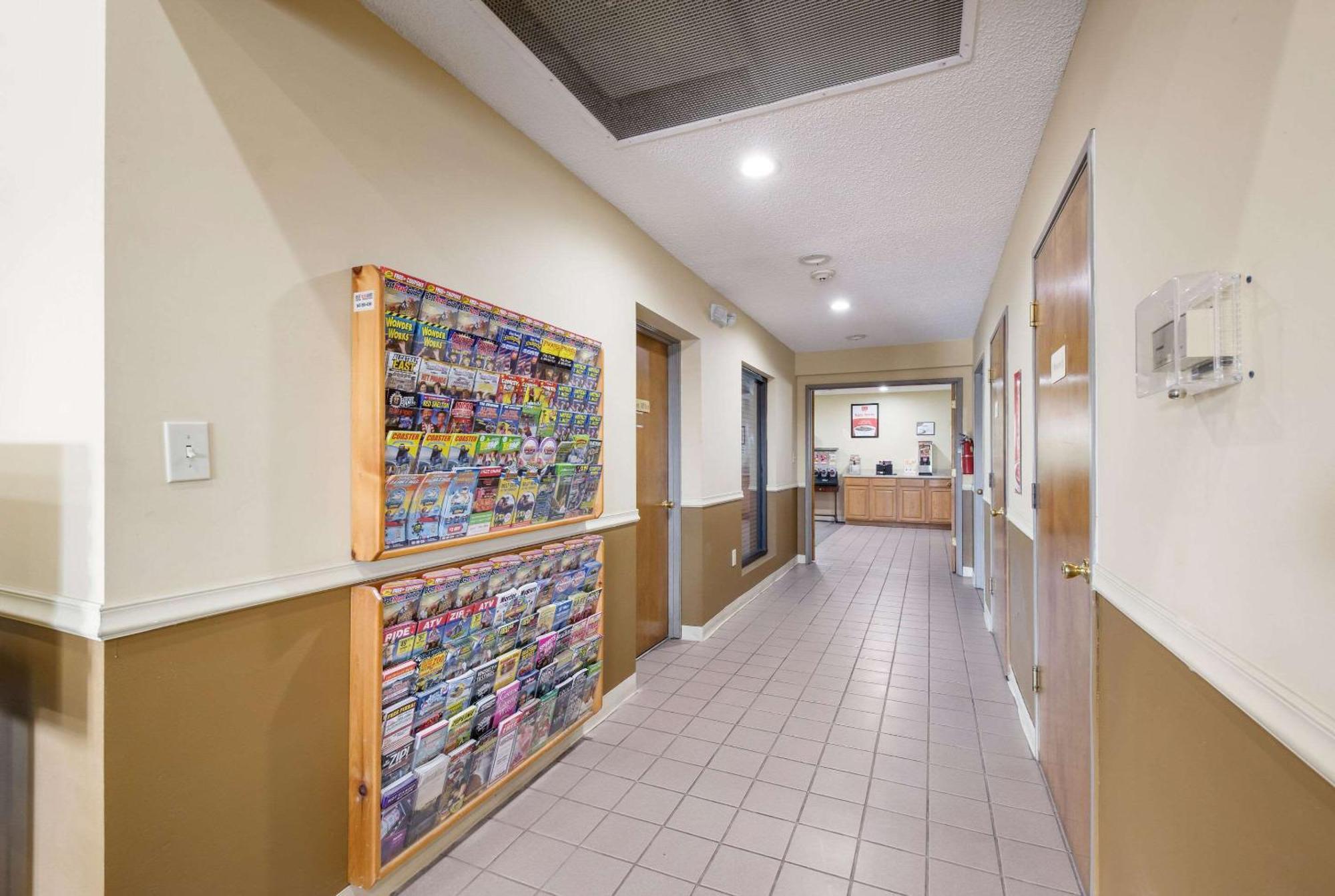 Econo Lodge Inn&Suites East Knoxville Esterno foto