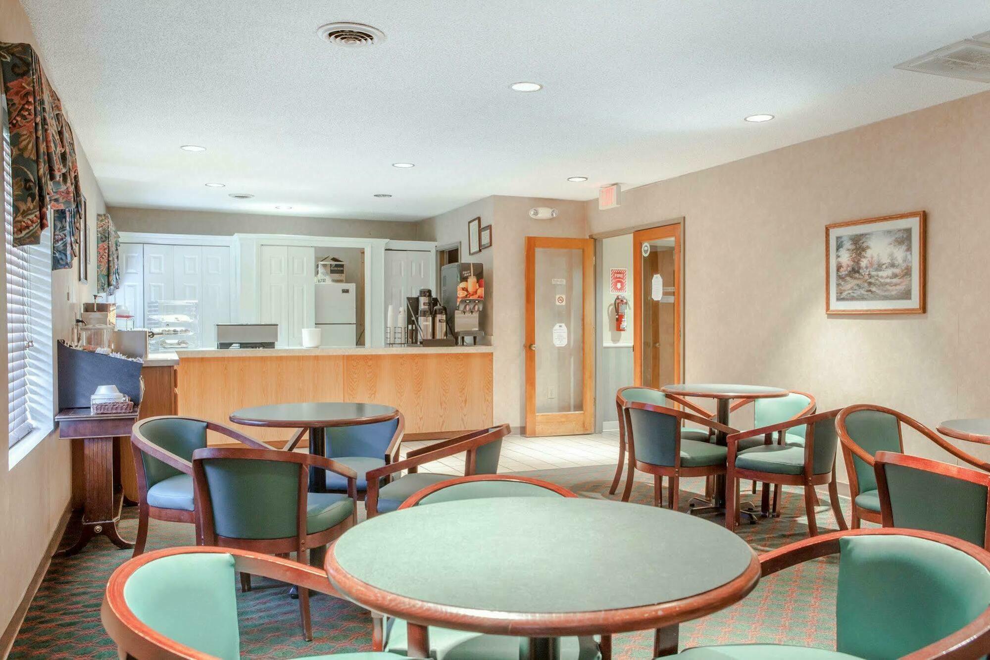 Econo Lodge Inn&Suites East Knoxville Esterno foto