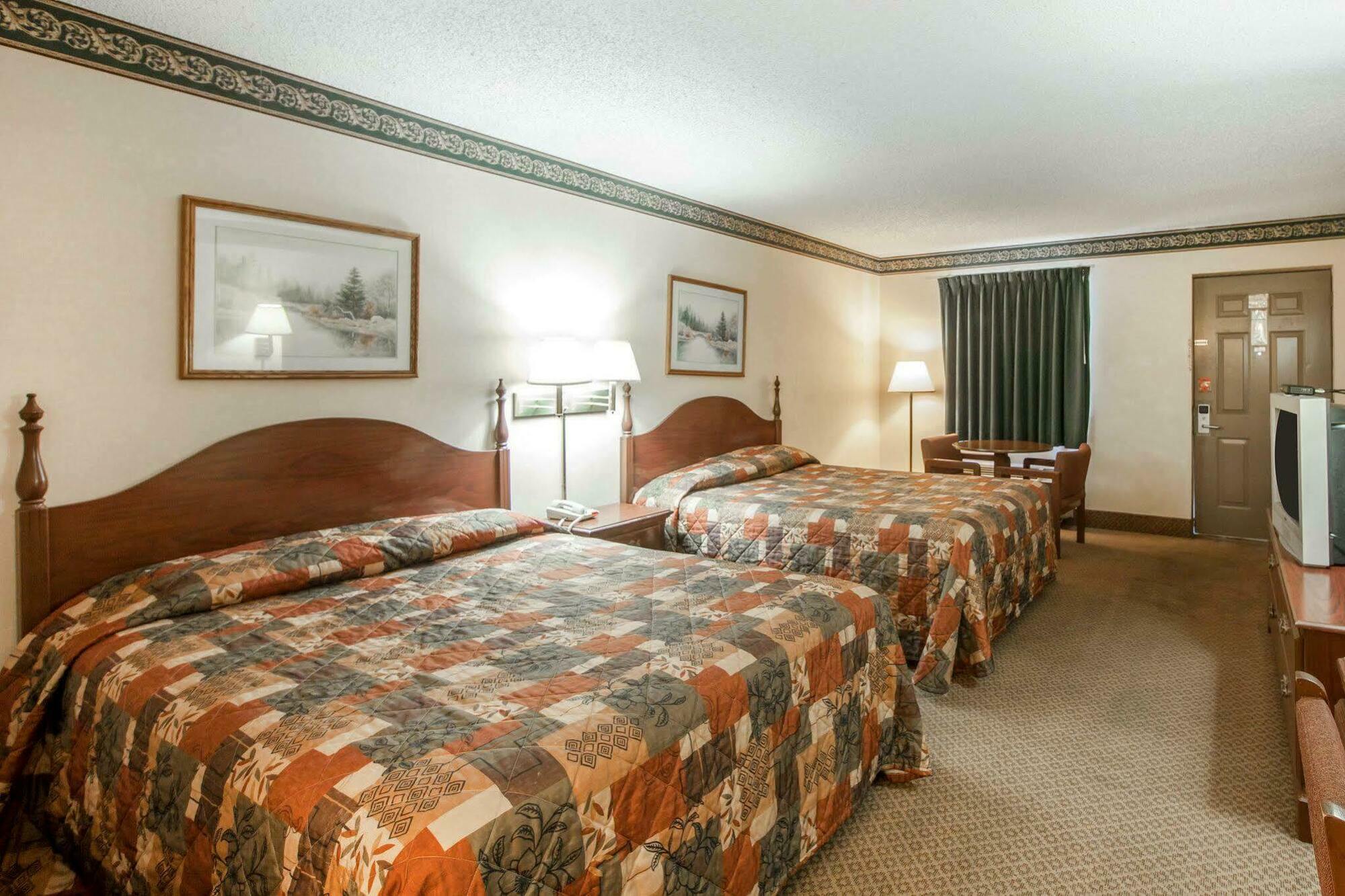 Econo Lodge Inn&Suites East Knoxville Esterno foto