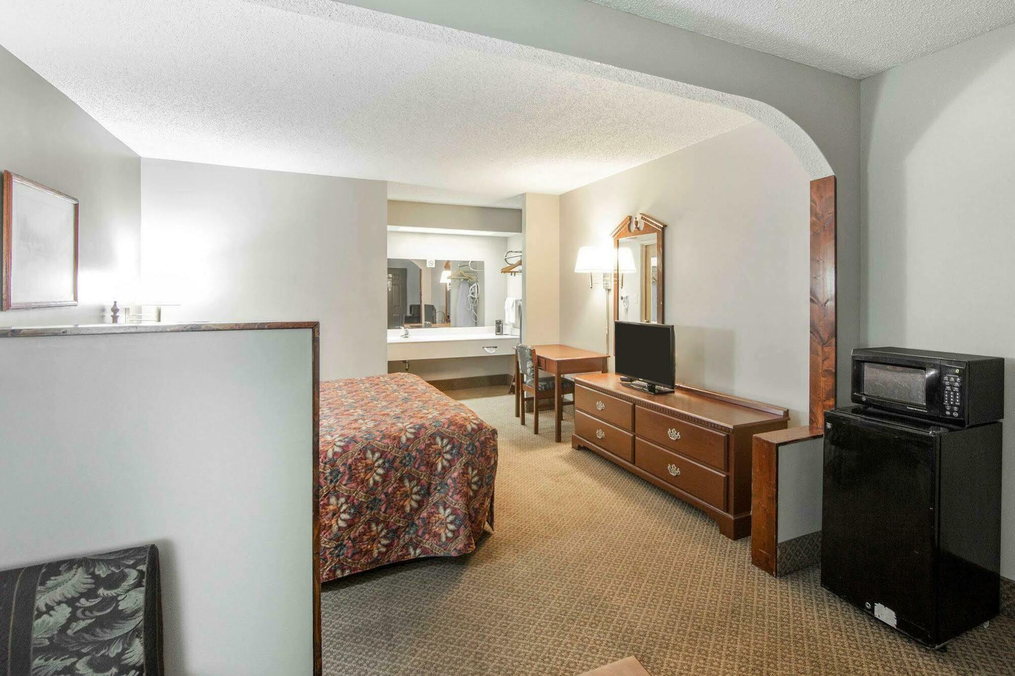 Econo Lodge Inn&Suites East Knoxville Esterno foto