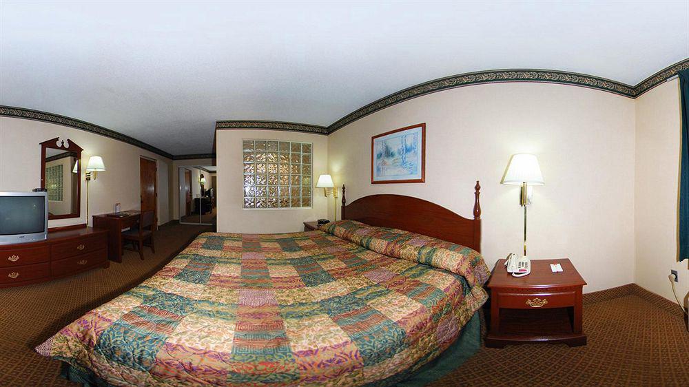 Econo Lodge Inn&Suites East Knoxville Esterno foto